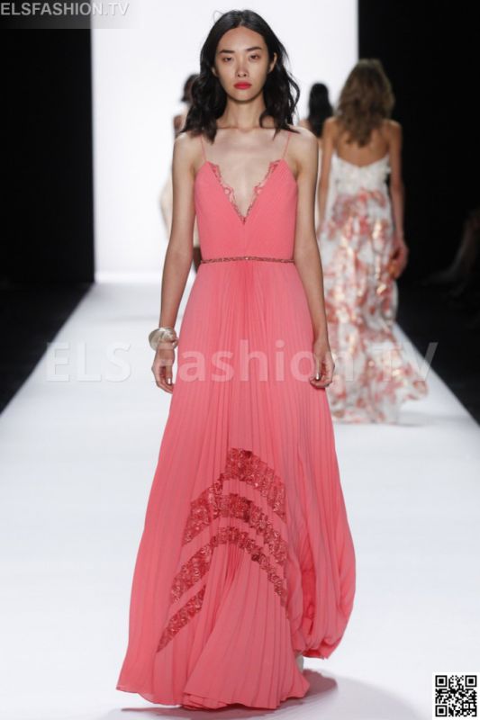 Badgley Mischka SS 2016 NYFW access to view full gallery. #BadgleyMischka #nyfw15