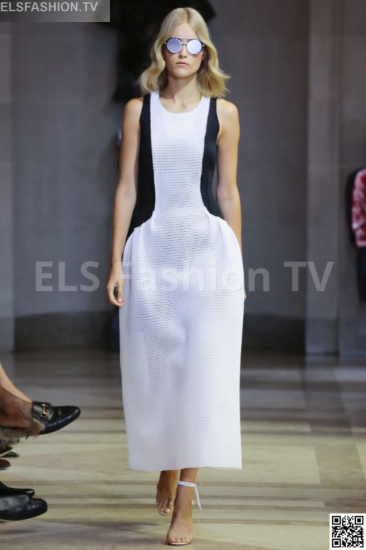 Carolina Herrera SS 2016 NYFW access to view full gallery. #CarolinaHerrera #nyfw15 Carolina Herrera SS 2016 NYFW access to view full gallery. #CarolinaHerrera #nyfw15