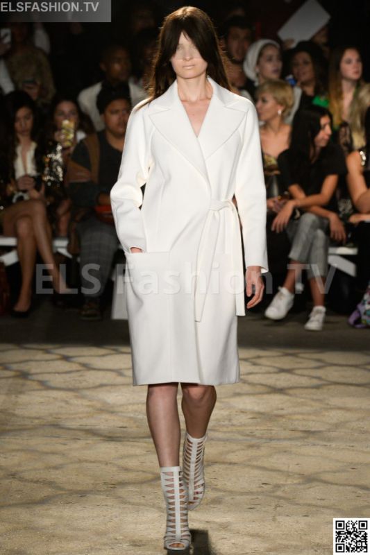 Christian Siriano SS 2016 NYFW access to view full gallery. #ChristianSiriano #nyfw15