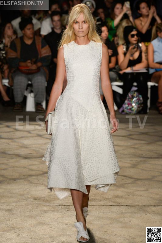 Christian Siriano SS 2016 NYFW access to view full gallery. #ChristianSiriano #nyfw15