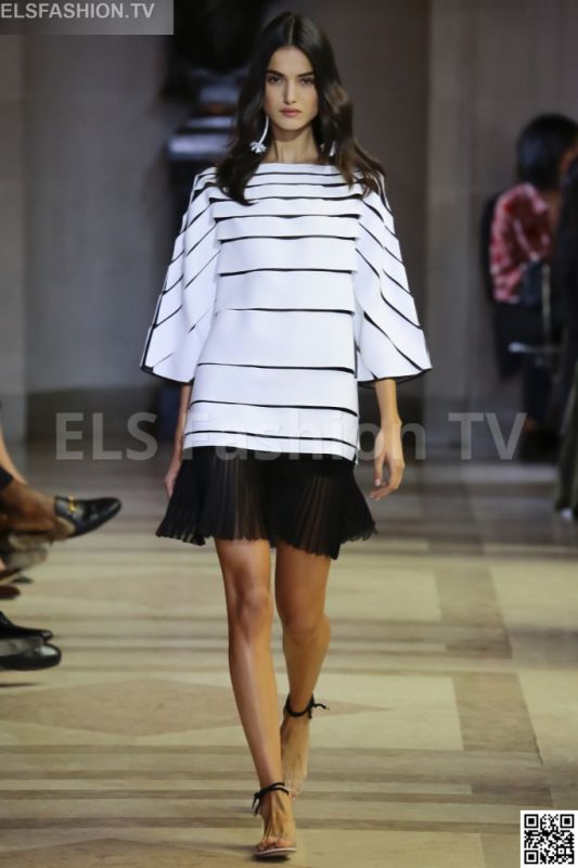 Carolina Herrera SS 2016 NYFW access to view full gallery. #CarolinaHerrera #nyfw15 Carolina Herrera SS 2016 NYFW access to view full gallery. #CarolinaHerrera #nyfw15