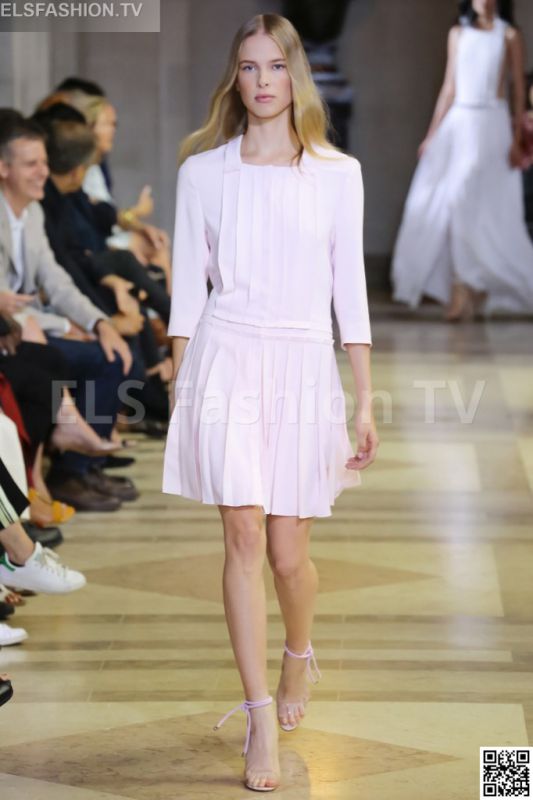 Carolina Herrera SS 2016 NYFW access to view full gallery. #CarolinaHerrera #nyfw15 Carolina Herrera SS 2016 NYFW access to view full gallery. #CarolinaHerrera #nyfw15