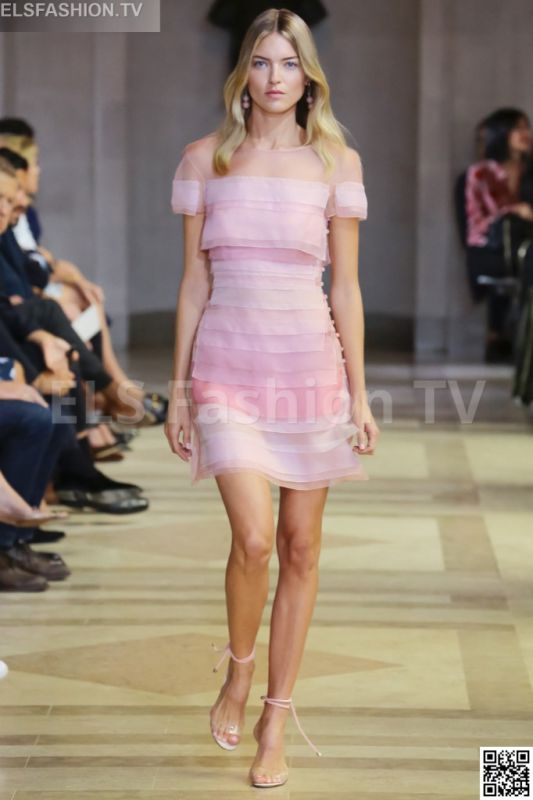 Carolina Herrera SS 2016 NYFW access to view full gallery. #CarolinaHerrera #nyfw15 Carolina Herrera SS 2016 NYFW access to view full gallery. #CarolinaHerrera #nyfw15