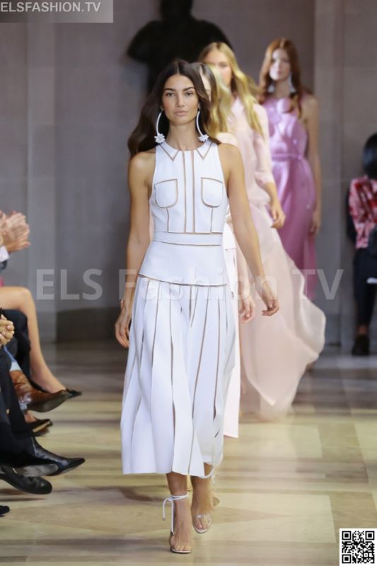 Carolina Herrera SS 2016 NYFW access to view full gallery. #CarolinaHerrera #nyfw15 Carolina Herrera SS 2016 NYFW access to view full gallery. #CarolinaHerrera #nyfw15