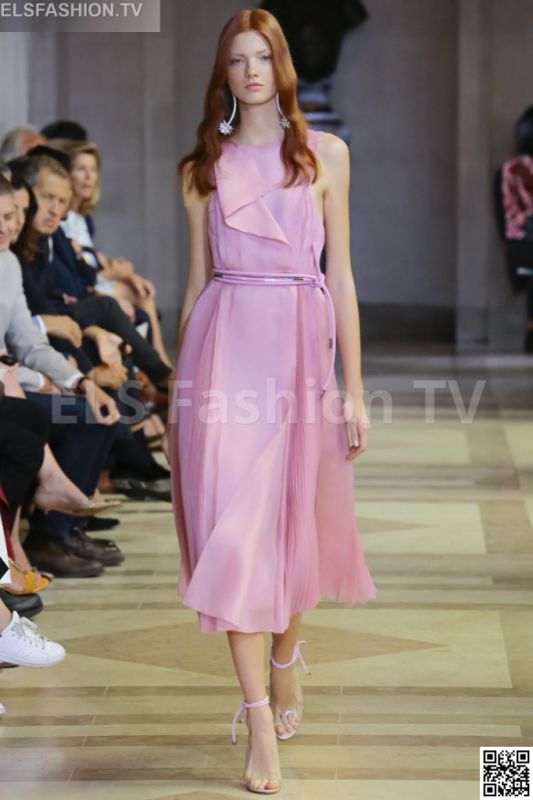 Carolina Herrera SS 2016 NYFW access to view full gallery. #CarolinaHerrera #nyfw15 Carolina Herrera SS 2016 NYFW access to view full gallery. #CarolinaHerrera #nyfw15