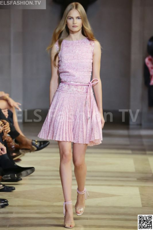 Carolina Herrera SS 2016 NYFW access to view full gallery. #CarolinaHerrera #nyfw15 Carolina Herrera SS 2016 NYFW access to view full gallery. #CarolinaHerrera #nyfw15