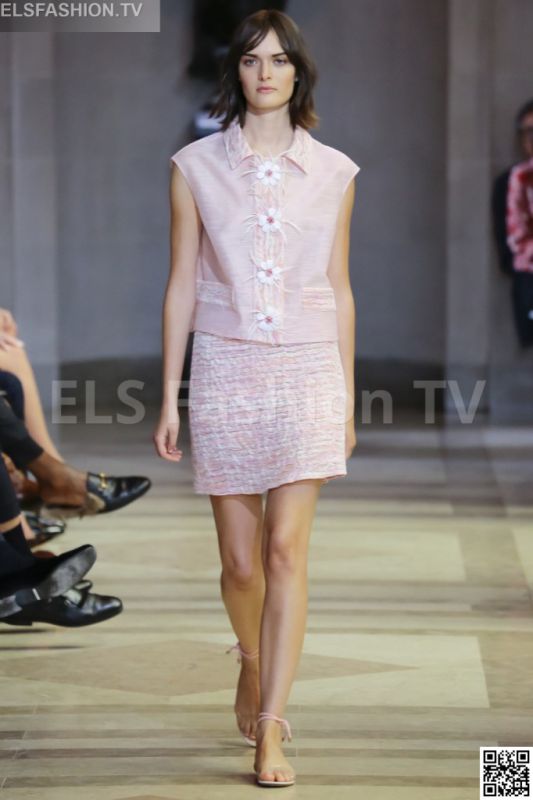 Carolina Herrera SS 2016 NYFW access to view full gallery. #CarolinaHerrera #nyfw15 Carolina Herrera SS 2016 NYFW access to view full gallery. #CarolinaHerrera #nyfw15