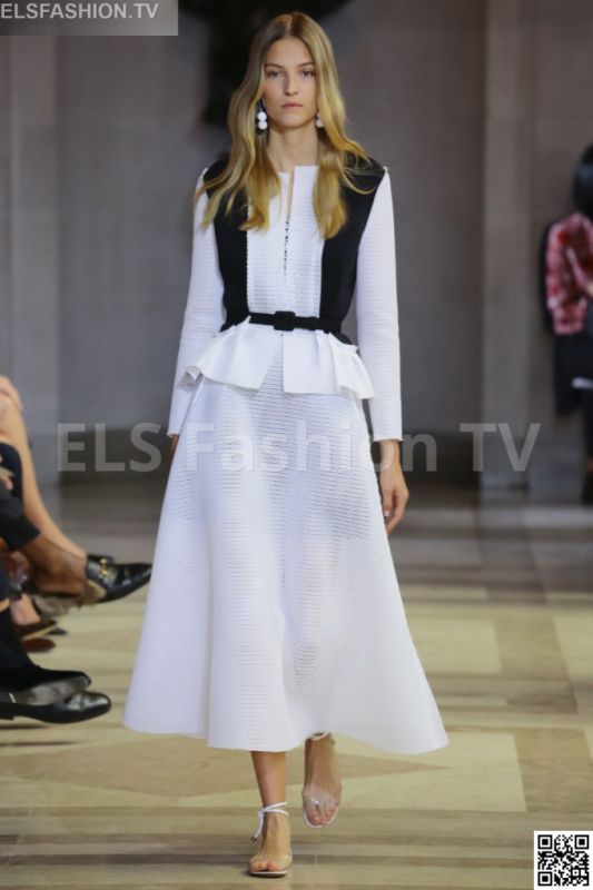 Carolina Herrera SS 2016 NYFW access to view full gallery. #CarolinaHerrera #nyfw15 Carolina Herrera SS 2016 NYFW access to view full gallery. #CarolinaHerrera #nyfw15