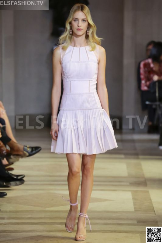 Carolina Herrera SS 2016 NYFW access to view full gallery. #CarolinaHerrera #nyfw15 Carolina Herrera SS 2016 NYFW access to view full gallery. #CarolinaHerrera #nyfw15