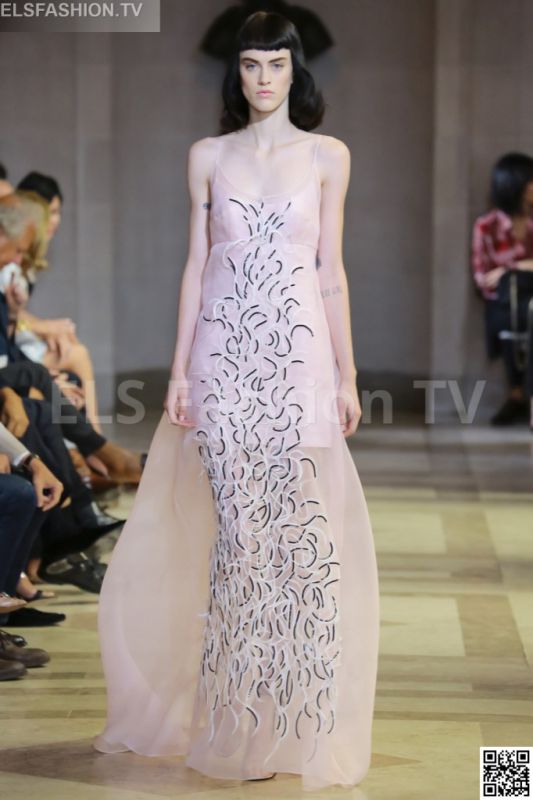 Carolina Herrera SS 2016 NYFW access to view full gallery. #CarolinaHerrera #nyfw15 Carolina Herrera SS 2016 NYFW access to view full gallery. #CarolinaHerrera #nyfw15