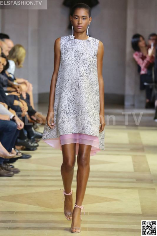 Carolina Herrera SS 2016 NYFW access to view full gallery. #CarolinaHerrera #nyfw15 Carolina Herrera SS 2016 NYFW access to view full gallery. #CarolinaHerrera #nyfw15