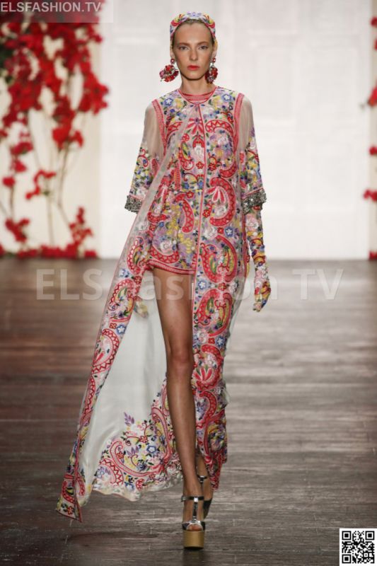 Naeem Khan SS 2016 NYFW access to view full gallery. #NaeemKhan #nyfw15