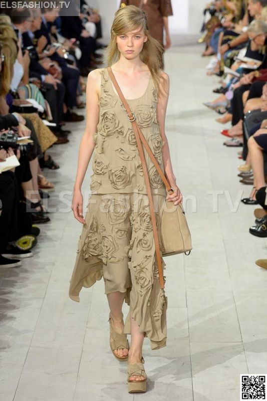 Michael Kors SS 2016 NYFW access to view full gallery. #MichaelKors #nyfw15