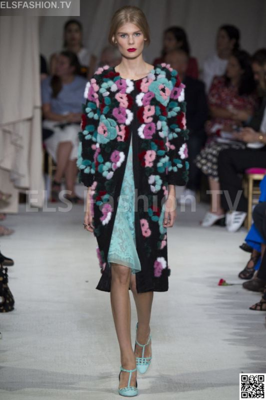 Oscar de la Renta SS 2016 NYFW access to view full gallery. #Oscardelarenta #nyfw15