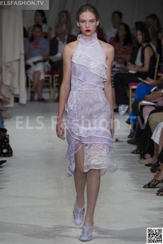 Oscar de la Renta SS 2016 NYFW access to view full gallery. #Oscardelarenta #nyfw15