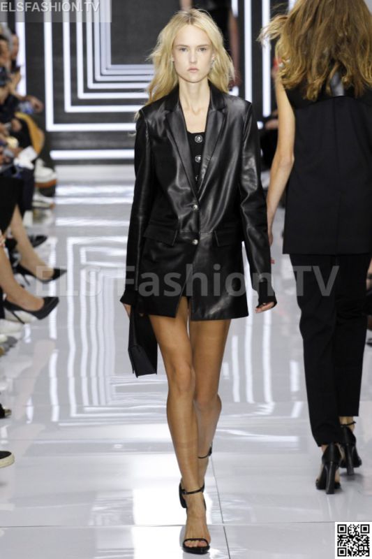 Versace versus SS 2016 LFW access to view full gallery. #Versusversace #LFW15