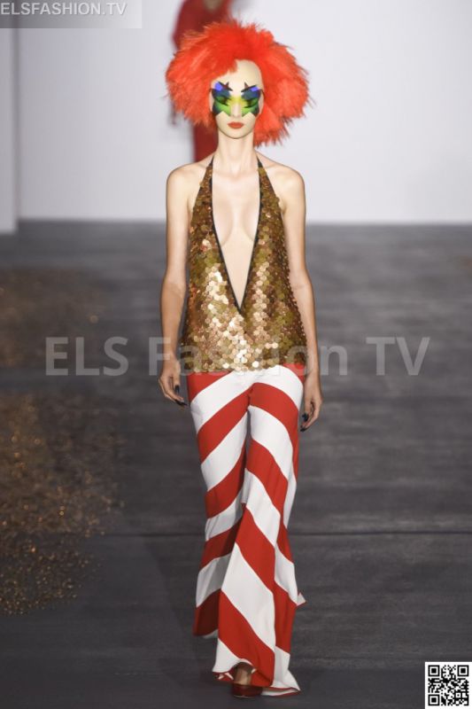 Gareth Pugh SS 2016 LFW access to view full gallery. #Garethpugh #LFW15