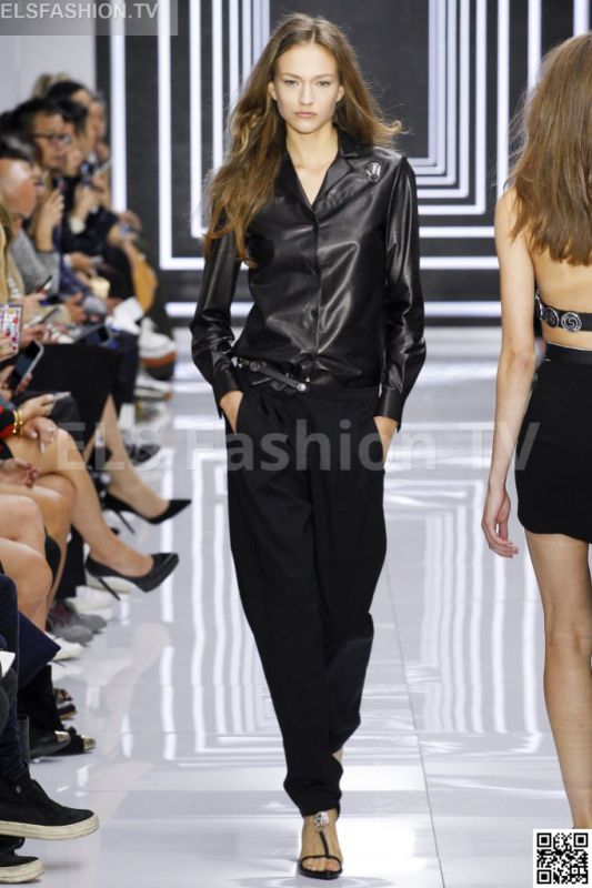 Versace versus SS 2016 LFW access to view full gallery. #Versusversace #LFW15