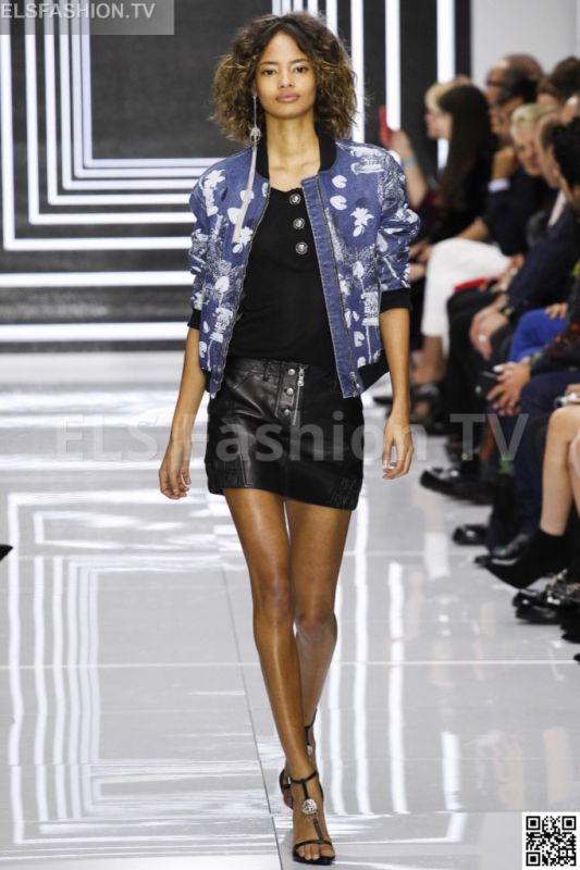 Versace versus SS 2016 LFW access to view full gallery. #Versusversace #LFW15