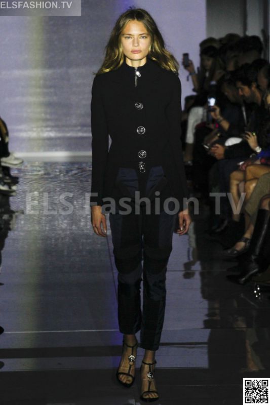 Versace versus SS 2016 LFW access to view full gallery. #Versusversace #LFW15 Versace versus SS 2016 LFW access to view full gallery. #Versusversace #LFW15