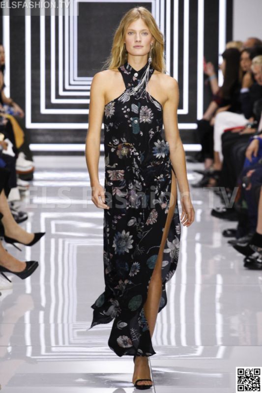 Versace versus SS 2016 LFW access to view full gallery. #Versusversace #LFW15 Versace versus SS 2016 LFW access to view full gallery. #Versusversace #LFW15