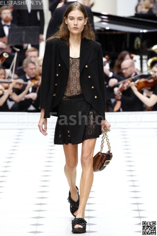 Burberry Prorsum SS 2016 LFW access to view full gallery. #BurberryProrsum #LFW15