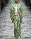 Gucci SS 2016 MFW access to view full gallery. #Gucci #MFW15
