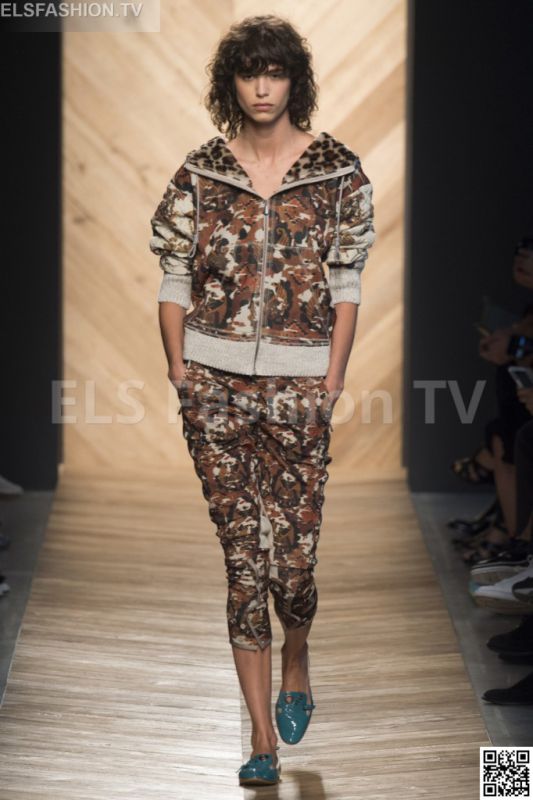 Bottega Veneta SS 2016 MFW access to view full gallery. #Bottegaveneta #MFW15