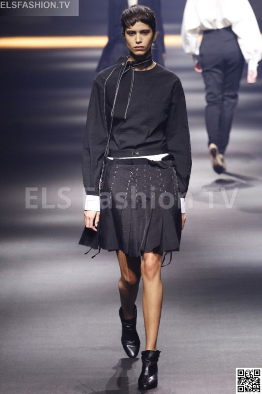 Lanvin SS 2016 PFW access to view full gallery. #Lanvin #PFW15