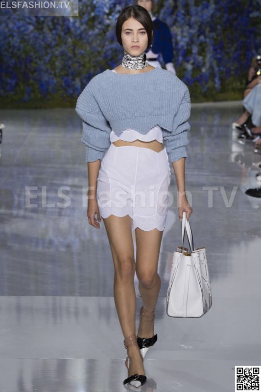 Christian Dior SS 2016 PFW access to view full gallery. #Christiandior #PFW15