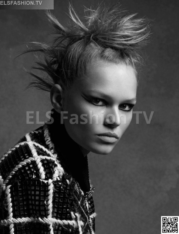 Chanel FWT 2016 - Models Anna Ewers Lindsay Uikson