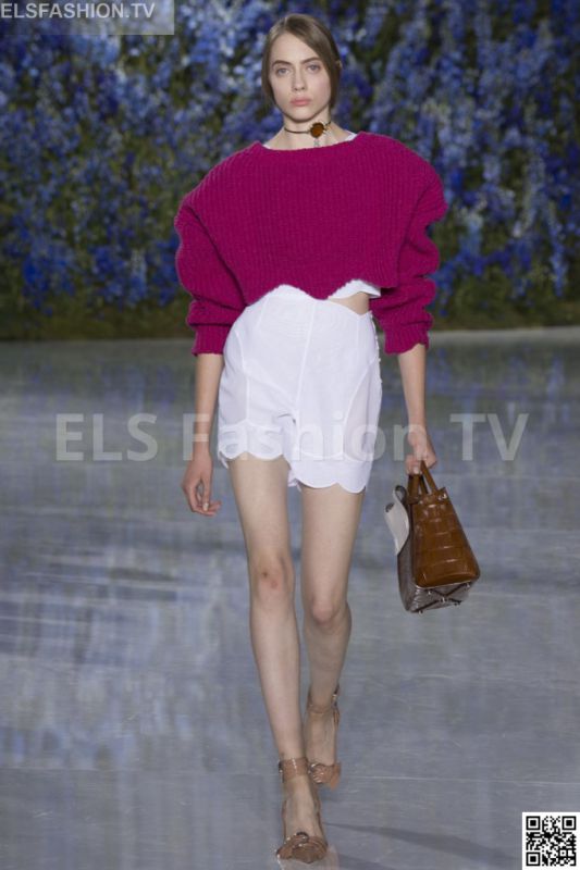 Christian Dior SS 2016 PFW access to view full gallery. #Christiandior #PFW15