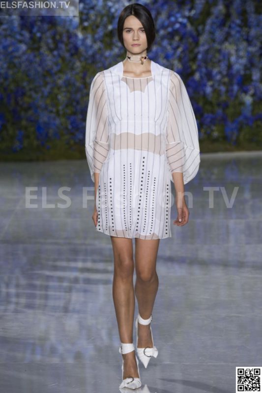 Christian Dior SS 2016 PFW access to view full gallery. #Christiandior #PFW15