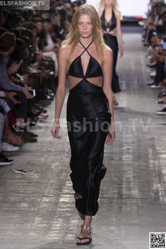 Alexander Wang SS 2017 NYFW access to view full gallery. #VictoriaBeckham #NYFW17