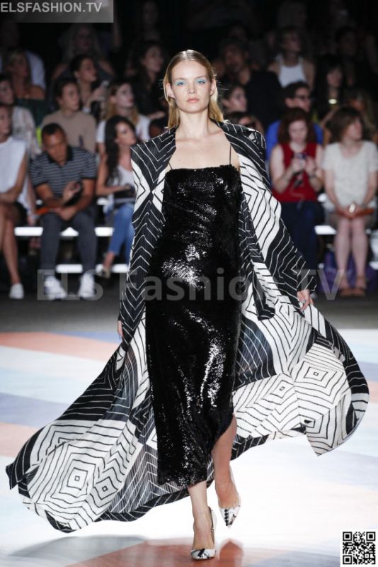 Christian Siriano SS 2017 NYFW access to view full gallery. #ChristianSiriano #NYFW17 Christian Siriano SS 2017 NYFW access to view full gallery. #ChristianSiriano #NYFW17