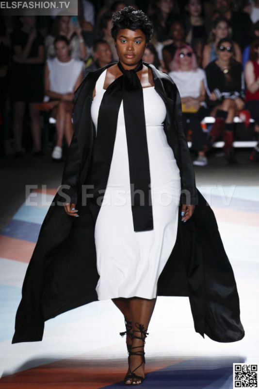 Christian Siriano SS 2017 NYFW access to view full gallery. #ChristianSiriano #NYFW17 Christian Siriano SS 2017 NYFW access to view full gallery. #ChristianSiriano #NYFW17