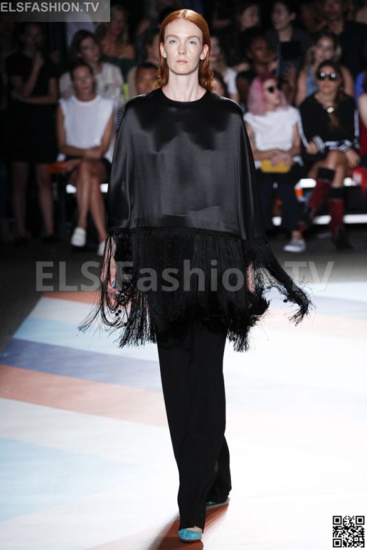 Christian Siriano SS 2017 NYFW access to view full gallery. #ChristianSiriano #NYFW17 Christian Siriano SS 2017 NYFW access to view full gallery. #ChristianSiriano #NYFW17