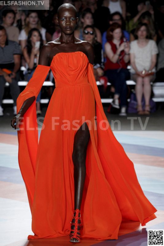 Christian Siriano SS 2017 NYFW access to view full gallery. #ChristianSiriano #NYFW17 Christian Siriano SS 2017 NYFW access to view full gallery. #ChristianSiriano #NYFW17