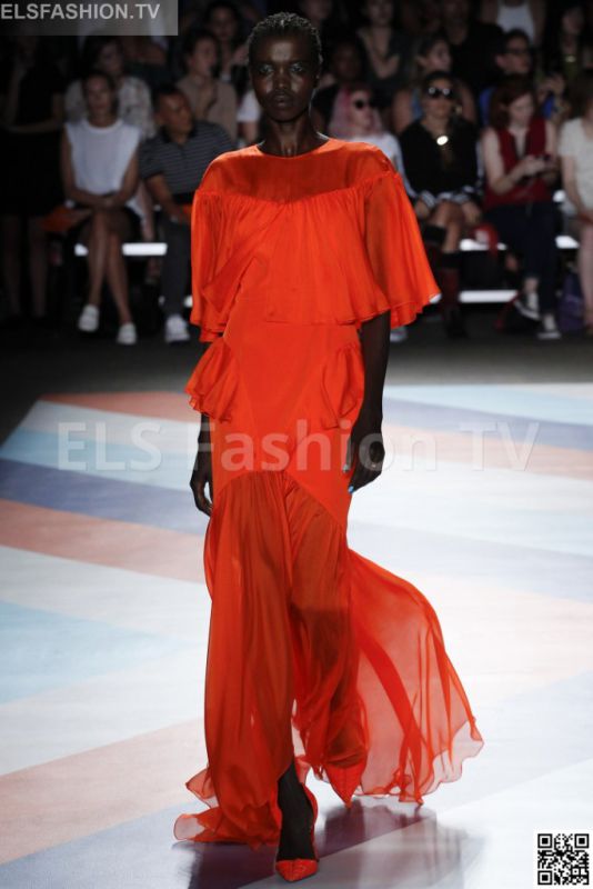 Christian Siriano SS 2017 NYFW access to view full gallery. #ChristianSiriano #NYFW17 Christian Siriano SS 2017 NYFW access to view full gallery. #ChristianSiriano #NYFW17