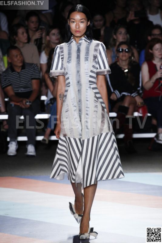 Christian Siriano SS 2017 NYFW access to view full gallery. #ChristianSiriano #NYFW17 Christian Siriano SS 2017 NYFW access to view full gallery. #ChristianSiriano #NYFW17