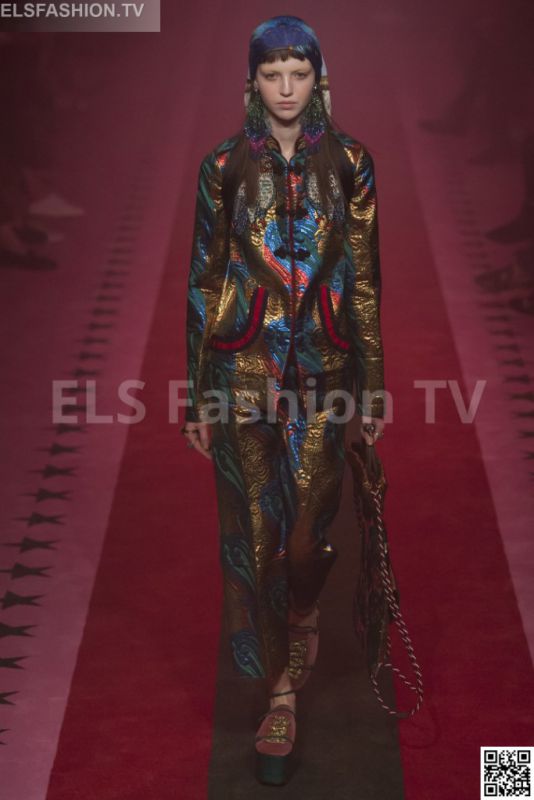 Gucci SS 2017 MFW access to view full gallery. #Gucci #MFW17