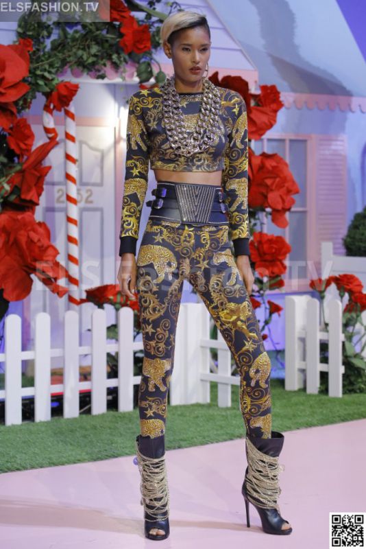 Philipp Plein SS 2017 MFW access to view full gallery. #PhilippPlein #MFW17