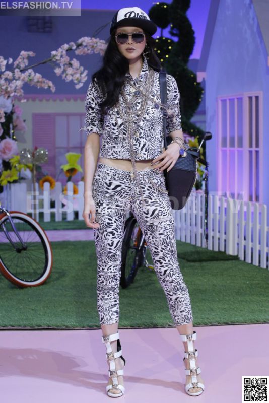 Philipp Plein SS 2017 MFW access to view full gallery. #PhilippPlein #MFW17