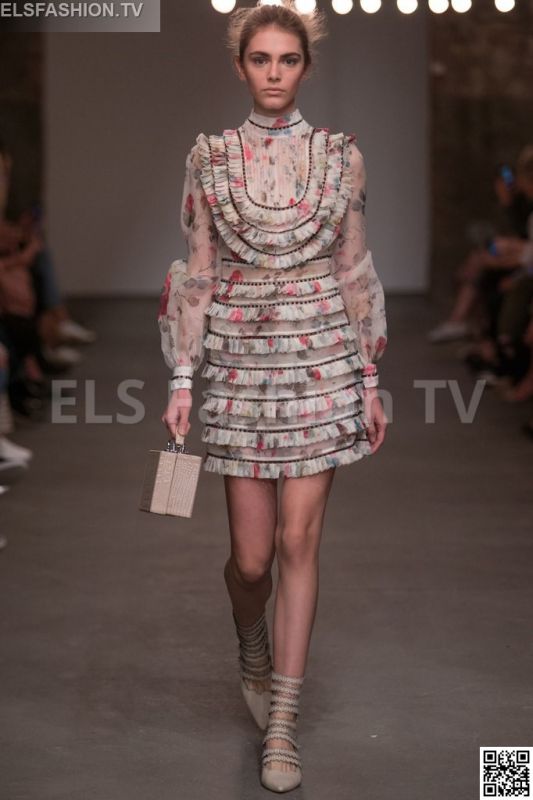 Zimmermann SS 2016 NYFW access to view full gallery. #zimmermann #nyfw15