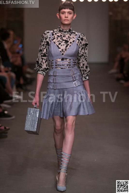 Zimmermann SS 2016 NYFW access to view full gallery. #zimmermann #nyfw15 Zimmermann SS 2016 NYFW access to view full gallery. #zimmermann #nyfw15