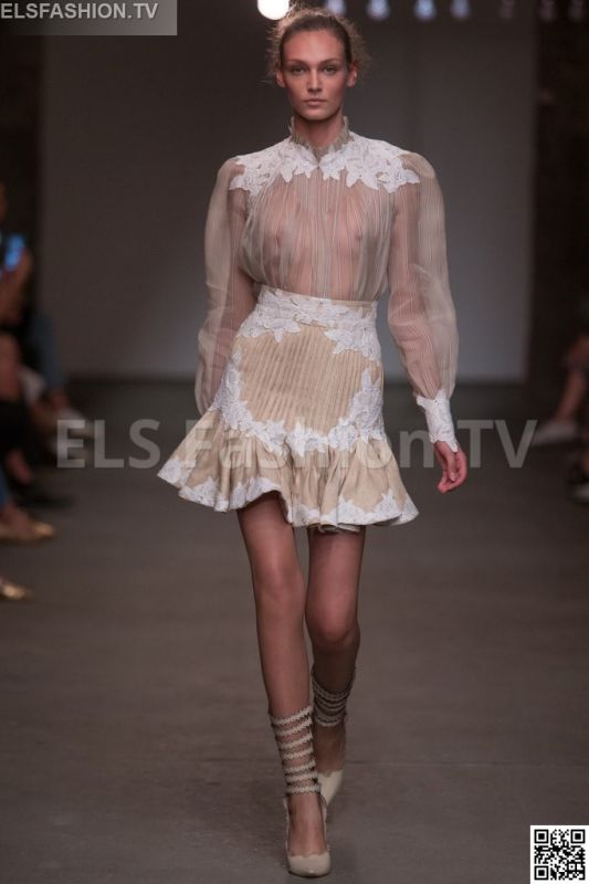 Zimmermann SS 2016 NYFW access to view full gallery. #zimmermann #nyfw15 Zimmermann SS 2016 NYFW access to view full gallery. #zimmermann #nyfw15