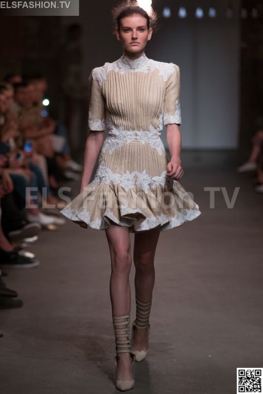 Zimmermann SS 2016 NYFW access to view full gallery. #zimmermann #nyfw15 Zimmermann SS 2016 NYFW access to view full gallery. #zimmermann #nyfw15