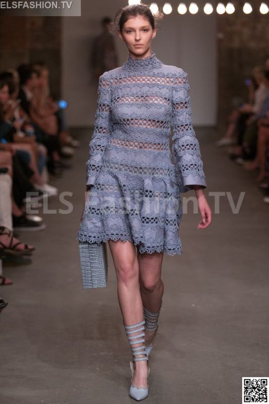 Zimmermann SS 2016 NYFW access to view full gallery. #zimmermann #nyfw15 Zimmermann SS 2016 NYFW access to view full gallery. #zimmermann #nyfw15