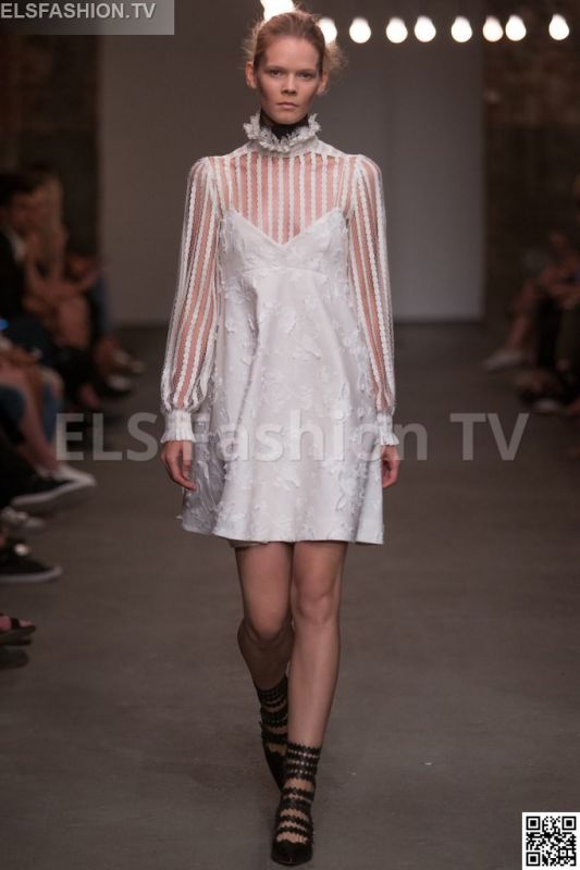 Zimmermann SS 2016 NYFW access to view full gallery. #zimmermann #nyfw15 Zimmermann SS 2016 NYFW access to view full gallery. #zimmermann #nyfw15