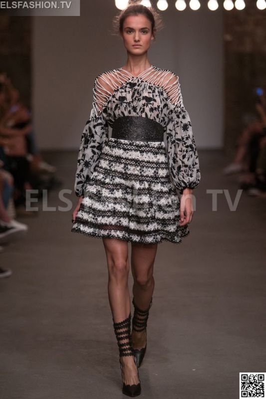 Zimmermann SS 2016 NYFW access to view full gallery. #zimmermann #nyfw15 Zimmermann SS 2016 NYFW access to view full gallery. #zimmermann #nyfw15